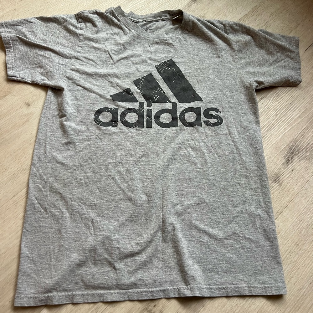 Adidas Men’s Medium t shirt